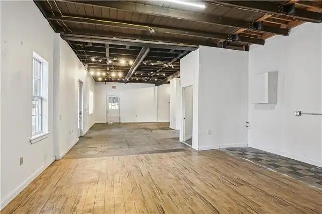 Uptown Commercial Space with Outdoor Patio and Parking - 1844 Sf White Box Ready