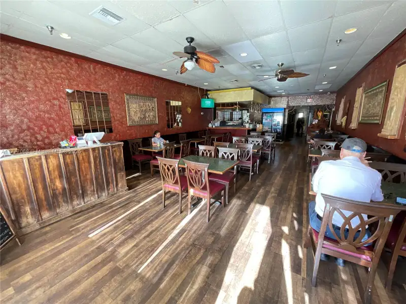 Turnkey Thai Curry Restaurant in University Commons with Established Customer Base and Growth Potential
