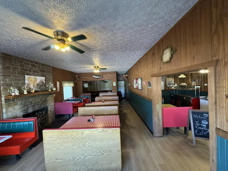 Established Family Restaurant with Drive-thru Near Lake Cumberland Marina