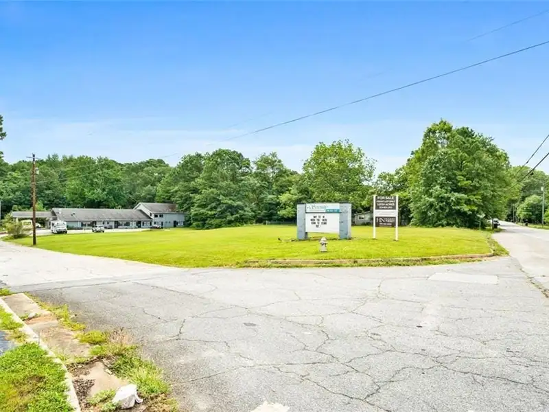 Flat 1.053-acre Vacant Lot on Austell Powder Springs Road, Cobb County