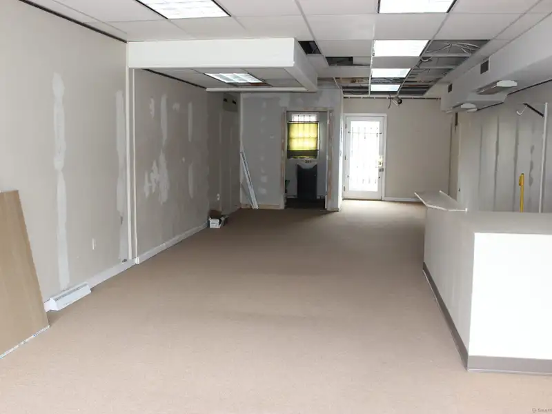 Prime Retail/office Space for Lease in Hamden - High Traffic Corner Location