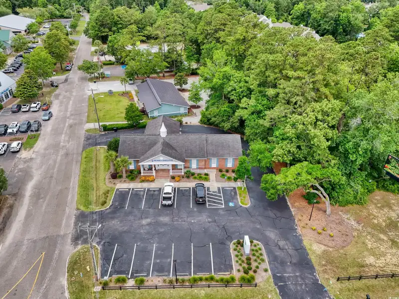 Standalone Commercial Building with Drive-thru in High-traffic Pawleys Island Location