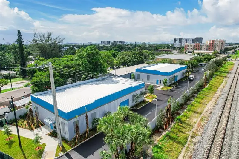 10,000 Sq Ft Warehouse Space for Lease in Pompano Beach, B-4 Commercial Zoning