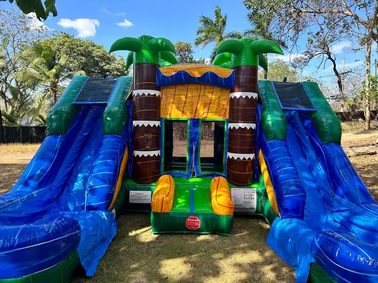 Thriving Indoor-outdoor Kids Cafe Business in Roca Mistica, Tamarindo, Costa Rica