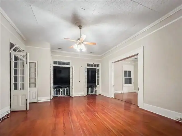 Versatile Mixed-use Property in Prime French Quarter Location