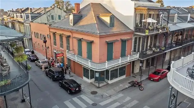 Versatile Mixed-use Property in Prime French Quarter Location