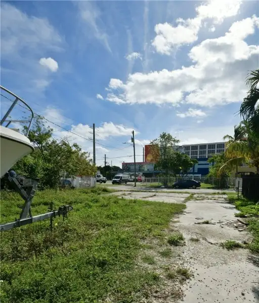 Mixed-use Development Opportunity in Wynwood Norte - 5750 Sf Lot Near Design District