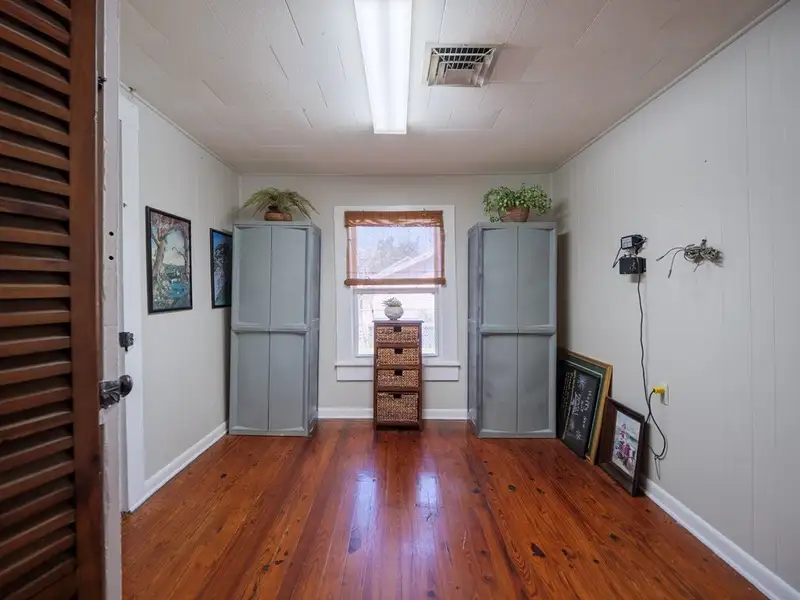 Versatile Flex Building with Office and Warehouse Space in Prime Valdosta Location