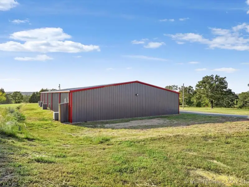 Modern Industrial Property on 9 Acres with Versatile Space and Expansion Potential
