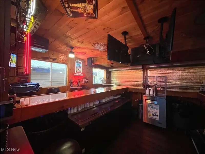 Thriving Bar and Restaurant with Drive-up Window on 1.42 Acres in Busy Location