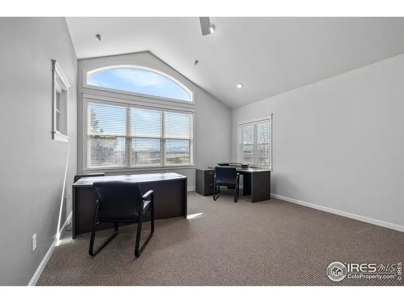 Versatile Office Suite in Niwot with Mountain Views and Shared Amenities