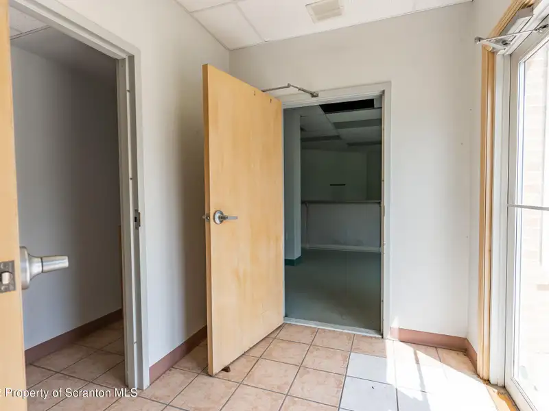 Commercial Lease Opportunity in High Traffic Location, Clarks Summit