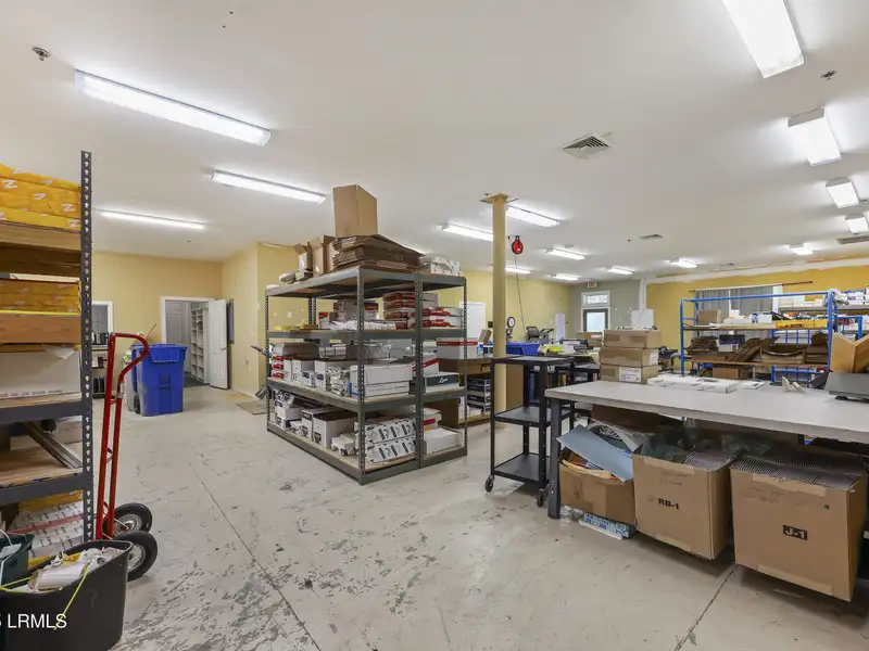Multi-use Building with Long-term Tenant and Warehouse/office Space in Prime Location