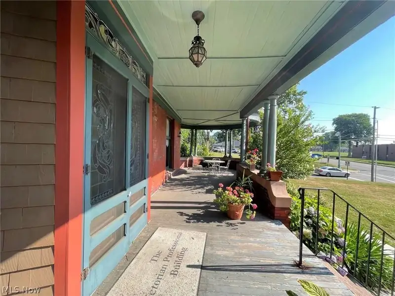 Historic Victorian Professional Building in Stark County with Remodeled Office Space