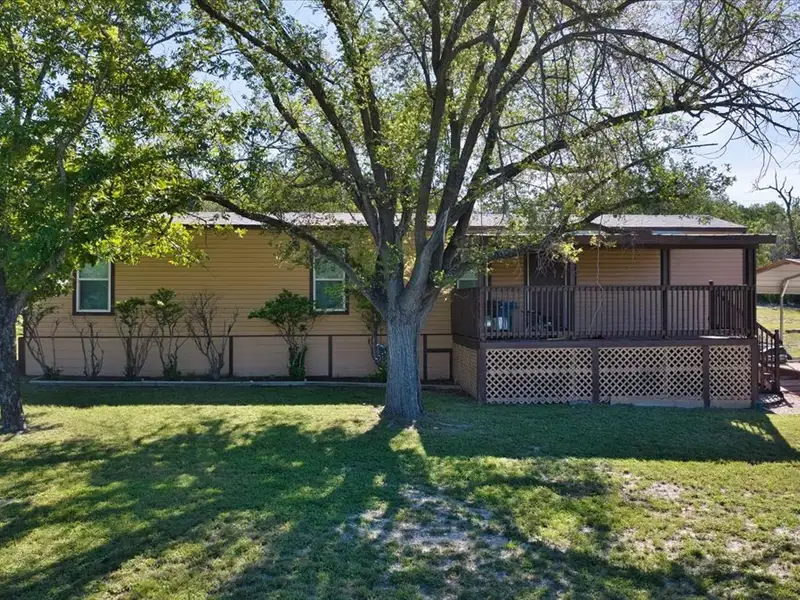 10-acre Mobile Home Community with 5 Units, Fenced, Workshop, and Growth Potential