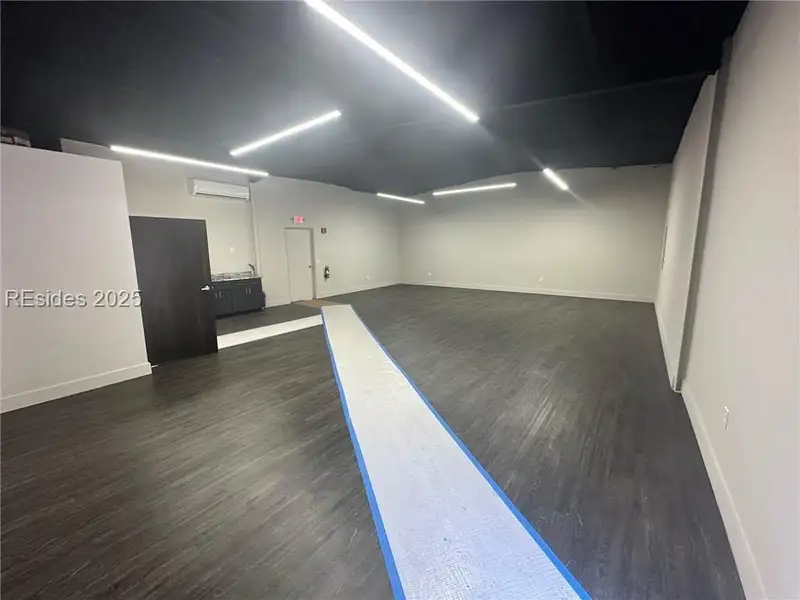 Remodeled 1,120 Sq Ft Warehouse/office Space in North End with Private Entrance