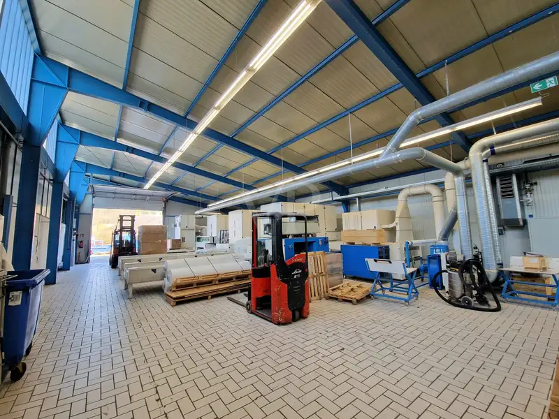 Industrial Hall with Open Space in North Hesse – Ideal for Business Use