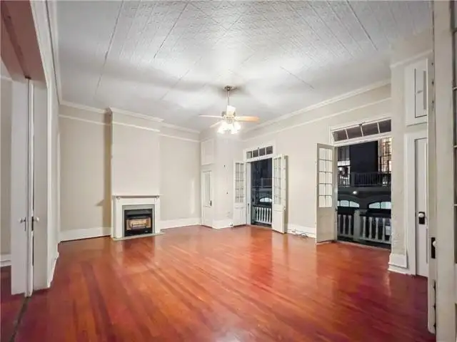 Versatile Mixed-use Property in Prime French Quarter Location