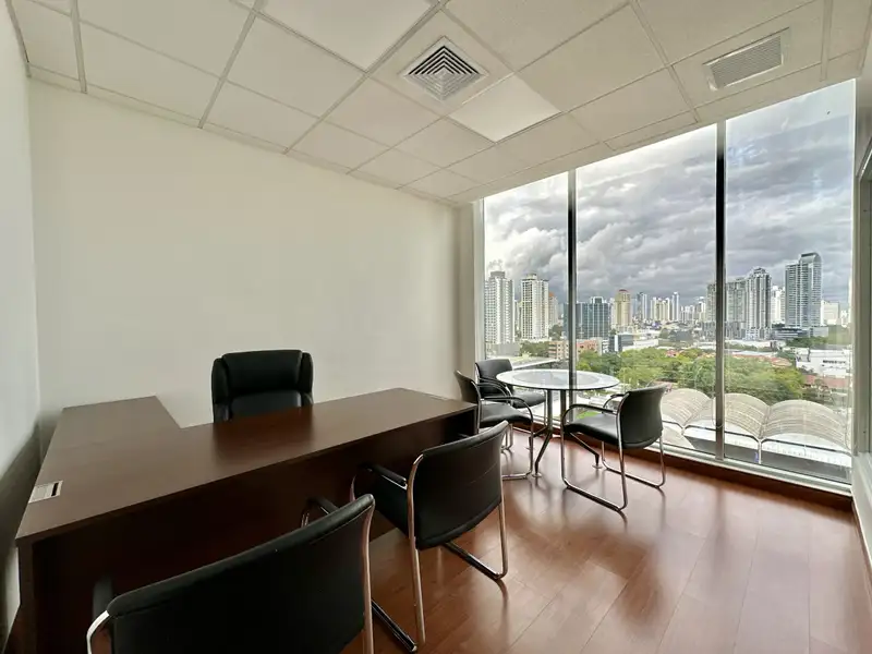 Modern 173 M² Office Space in Office One, Obarrio with Parking and Storage