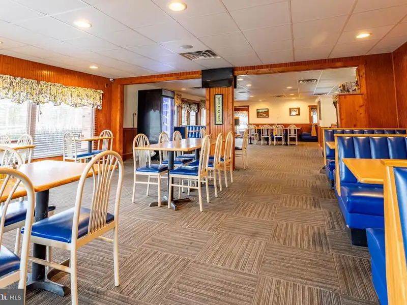 Established Restaurant with Commercial Kitchen and 120+ Seating in Hardy County
