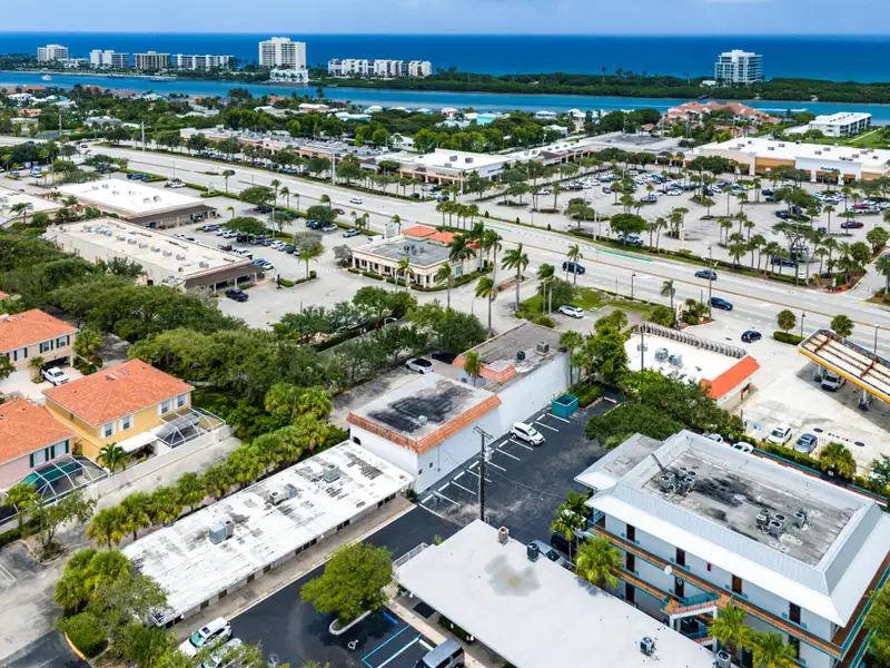 Mixed-use Office Building Investment Opportunity in Jupiter, Fl