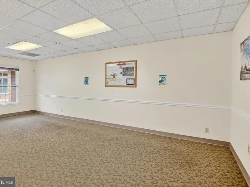 Affordable Office Suites Near Joint Base Andrews - Dual Suites with Separate Entrances