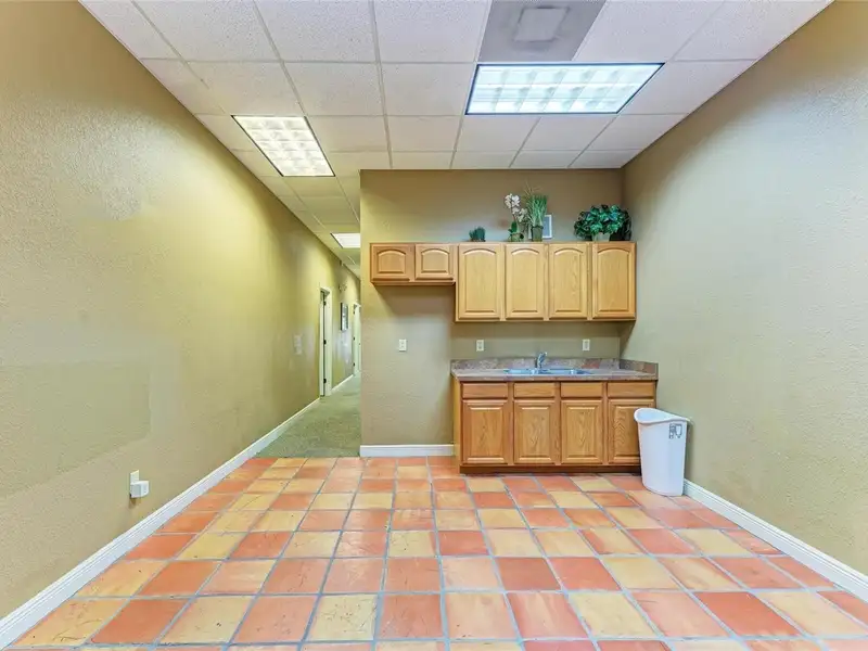 Professional Office Condo in Centrally Located Largo, 1830 Sq.ft with 7 Private Offices