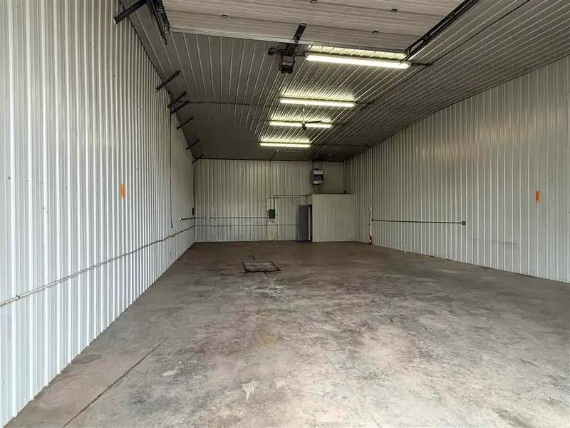 Flexible Warehouse Space for Lease in Iowa City with Easy Access and Overhead Door