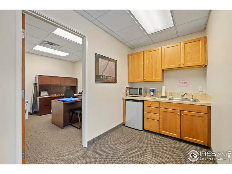 Multi-property Sale: 5818 - 5821 Lockheed Ave, Comprehensive Specifications Available