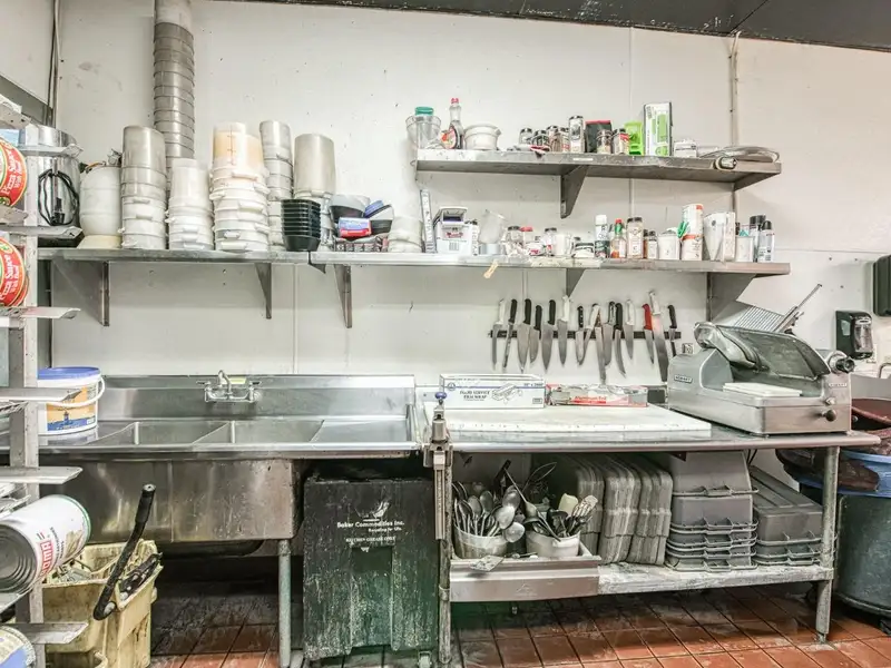 Restaurant Location for Sale with Equipment, Lease Transfer, and License in Palm & Nees Ave