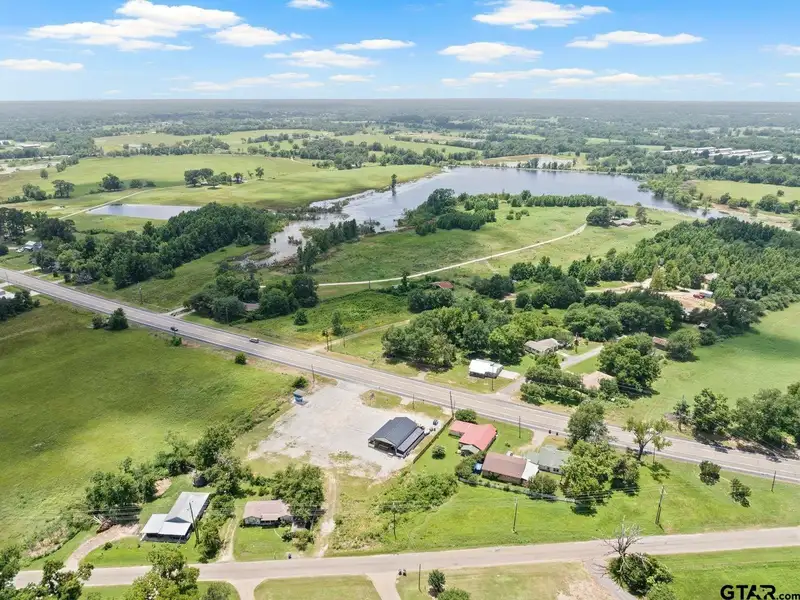 Commercial Property with 2400 Sq Ft Building on 1.168 Acres in Winnsboro, Tx