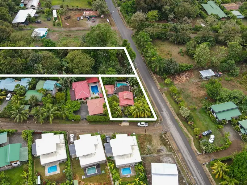 One-bedroom Home with Expansion Potential in Central Ojochal, Costa Rica