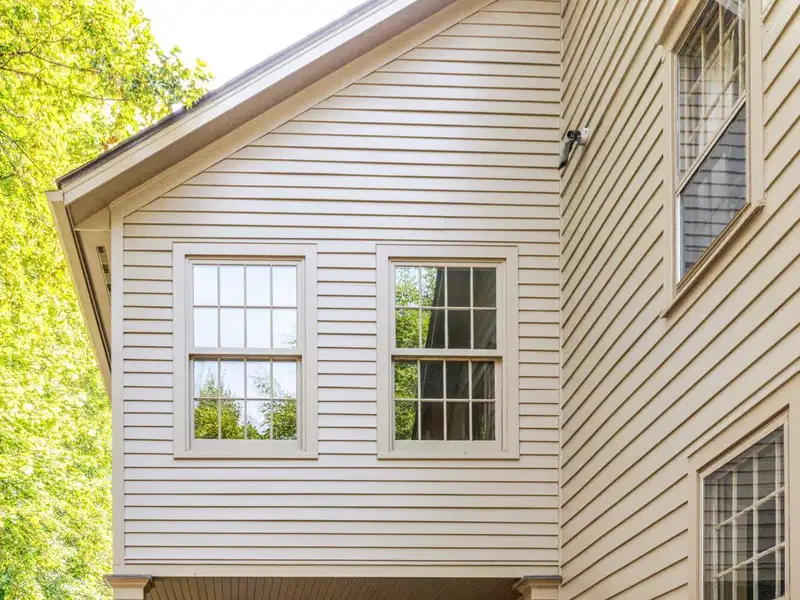Historic Mixed-use Landmark in Kinderhook Village with Restaurant and Flexible Suites