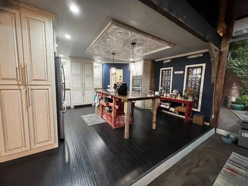 Versatile Mixed-use Property with Office Space and Storage in Residential Area
