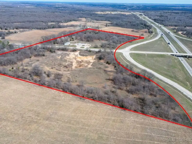 Prime Commercial Development Opportunity: 31 Acres with Highway Frontage in Okemah, Oklahoma