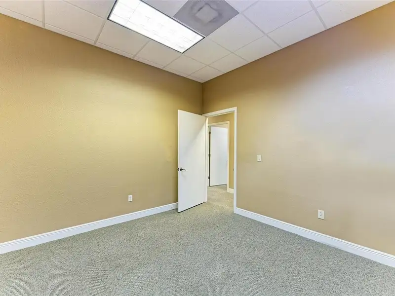 Professional Office Condo in Centrally Located Largo, 1830 Sq.ft with 7 Private Offices