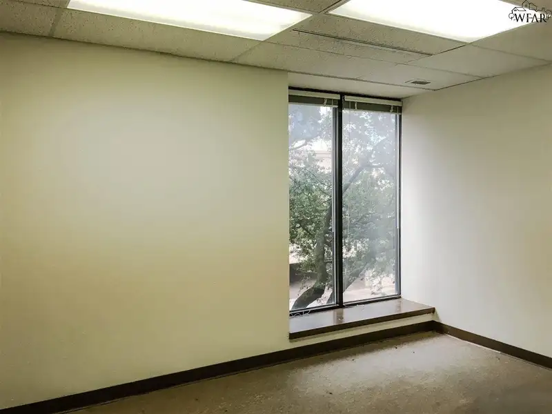 Downtown Wichita Falls Office Space – 1,847 Sq Ft with Utilities Included