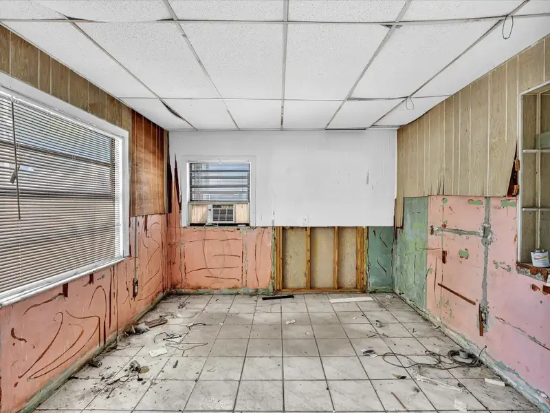 Commercial Property with Office Space and Residential Unit in Industrial Area