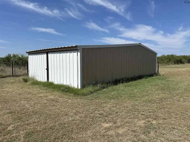 Commercial Property on 5.988 Acres with Warehouse and Storage Facilities