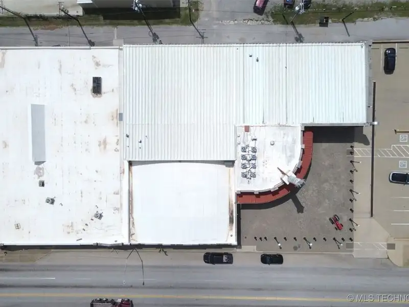 Historic Building on Main Street, Bristow - Renovated 1923 Structure with Garage and Prime Location