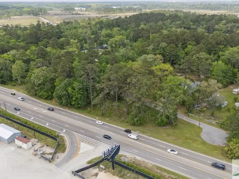 1.03 Acre C-1 Zoned Development Lot on Ogeechee Rd, High Visibility Location