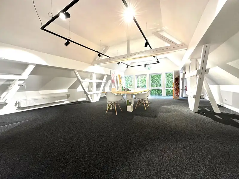 Modernized Historic Office Building Near Clinics in Lüdenscheid with Flexible Spaces and Parking