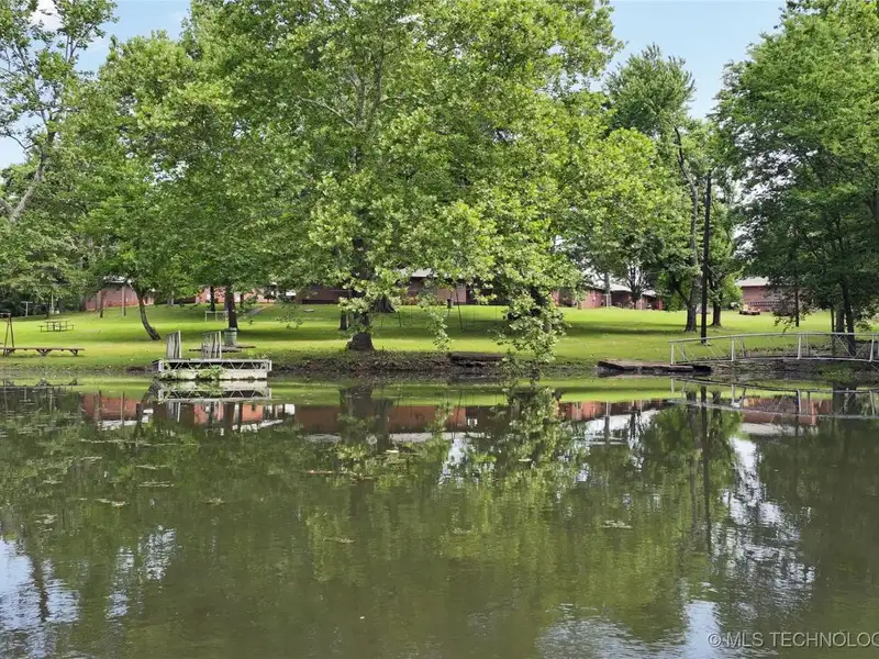 25-unit Motel and Resort Investment on Hwy 51, Wagoner, Oklahoma with Lake Access
