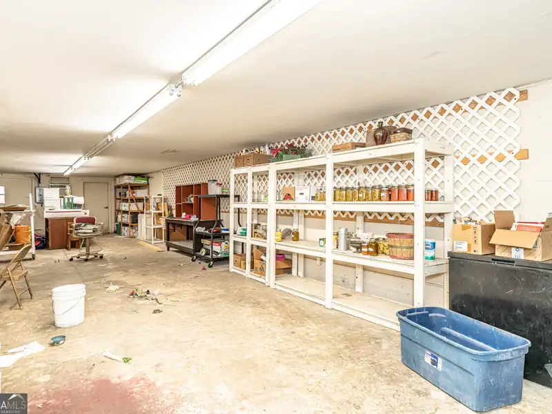 Versatile 4,200+ Sq. Ft. Commercial Building on Busy Highway with Storage and Office Space