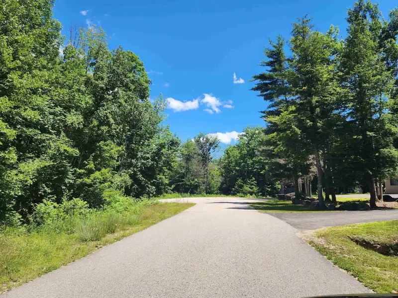 14-acre Residential Development Site in North Conway, Close to Village and Recreation Trails