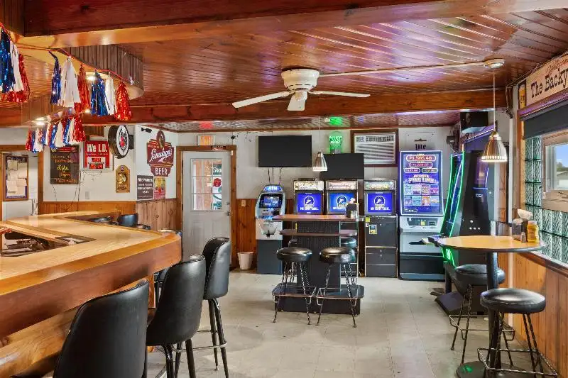 Established Bar and Restaurant with Living Quarters in Stevens Point Area