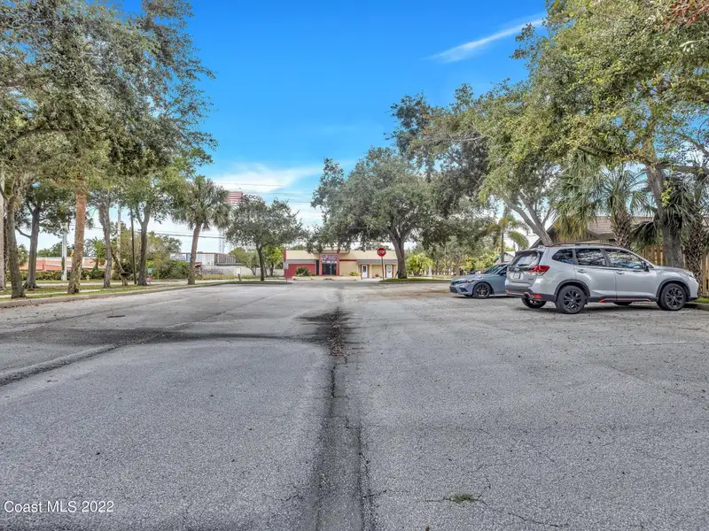 Versatile 1,092 Sq. Ft. Commercial Building Near Cocoa Village with Ample Parking