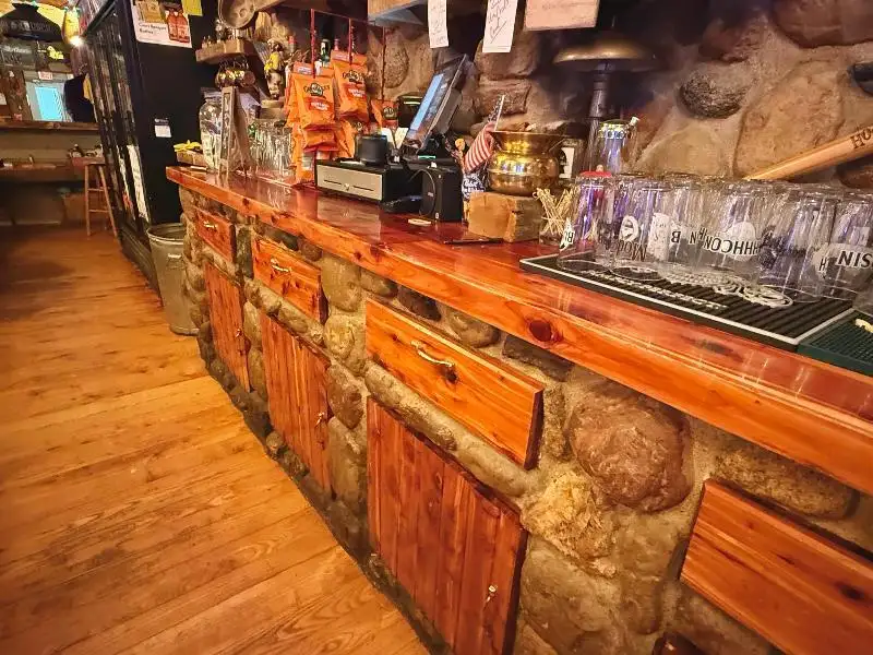 Turnkey Lodge-style Investment Opportunity in Berlin with Unique Interior and Bar