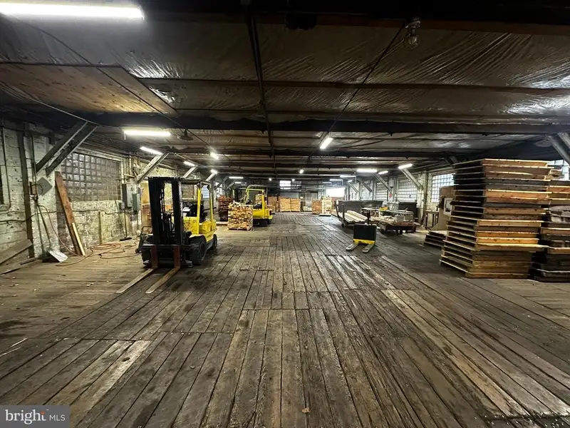 Historic Commercial Building on 2.4 Acres Near C&o Canal, Ideal for Restaurant or Brewery