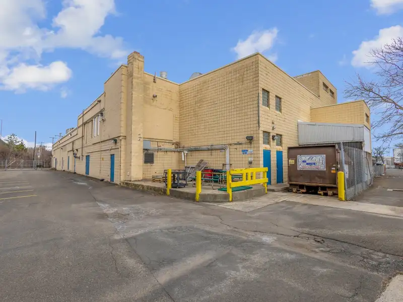 Fully Equipped Food Manufacturing Facility in New Haven, Ct - 19,106 Sf